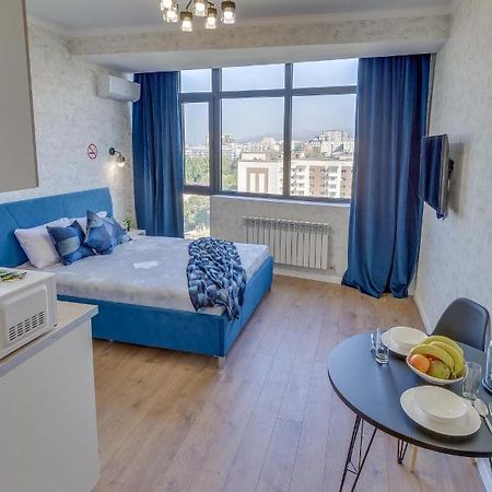 Ferienwohnung "Asaapart" Lamiya Almaty Exterior foto